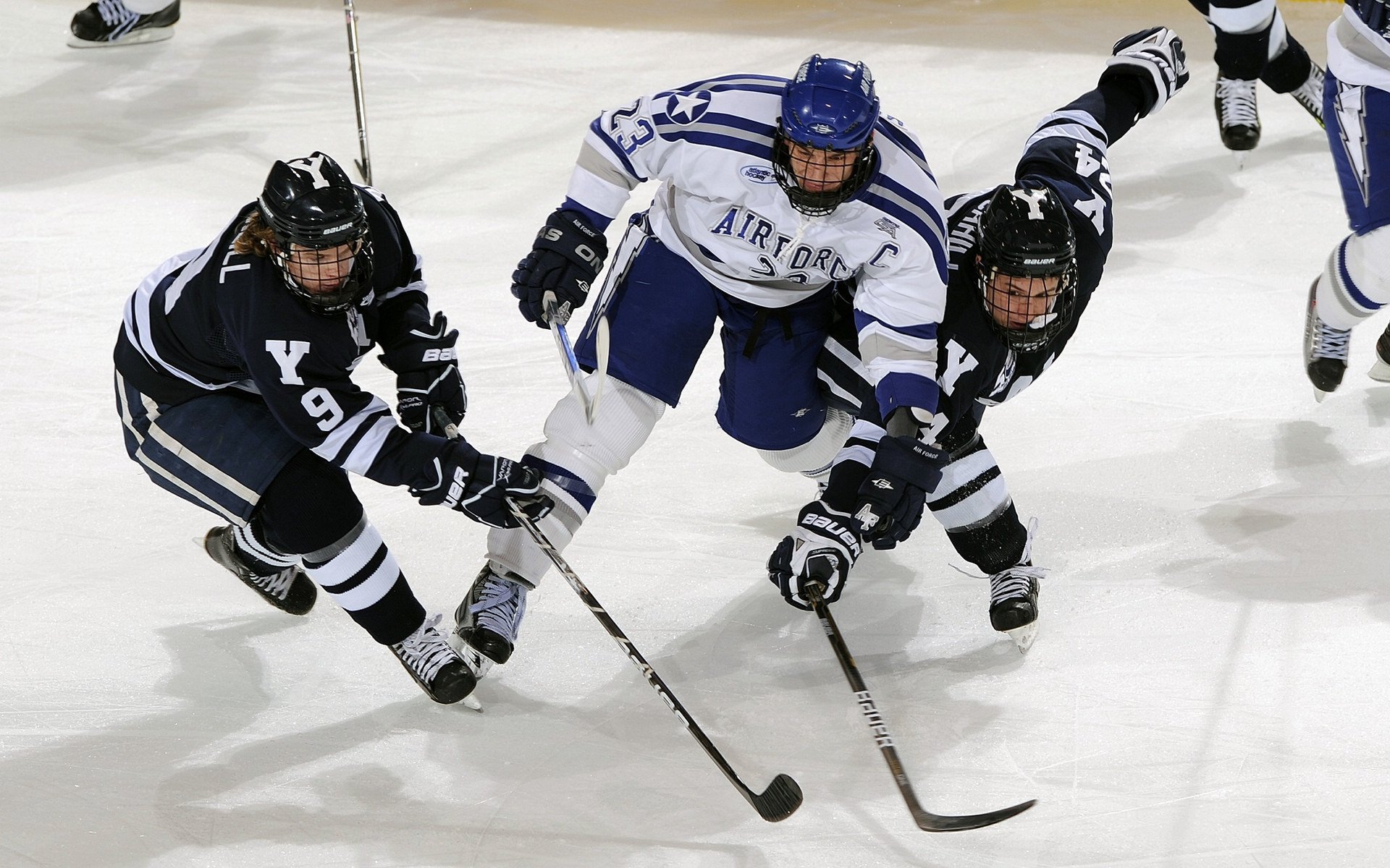 中国足球裁判职业化方案落地 计划2026年前完成首批转型